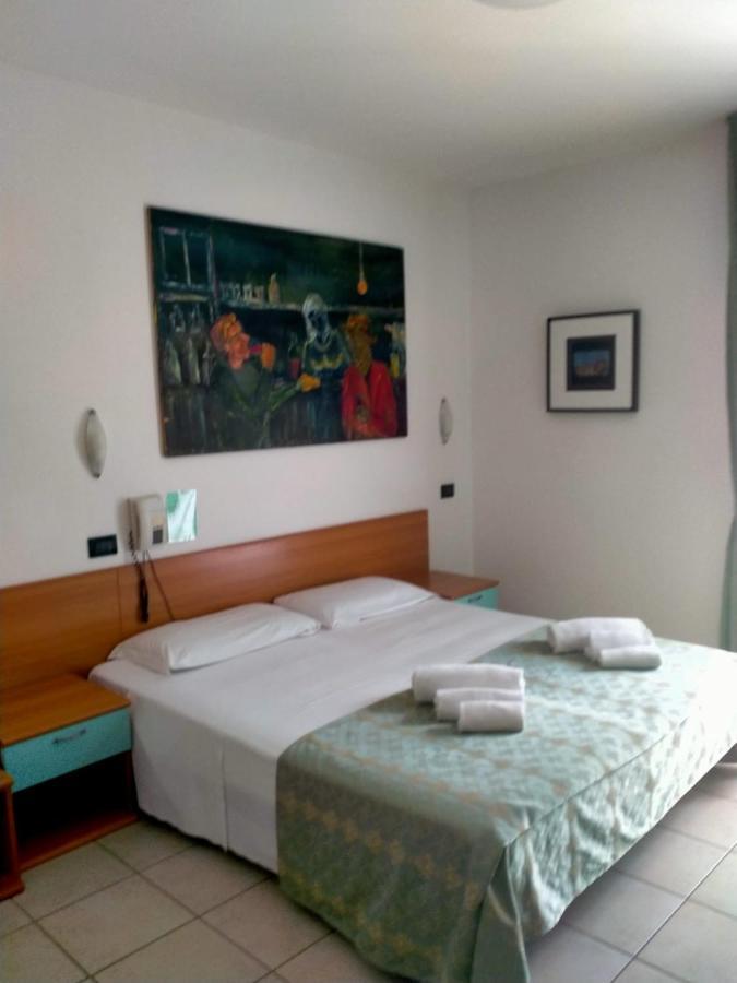 Hotel La Pace บาโญ ดิ โรมาญา ภายนอก รูปภาพ